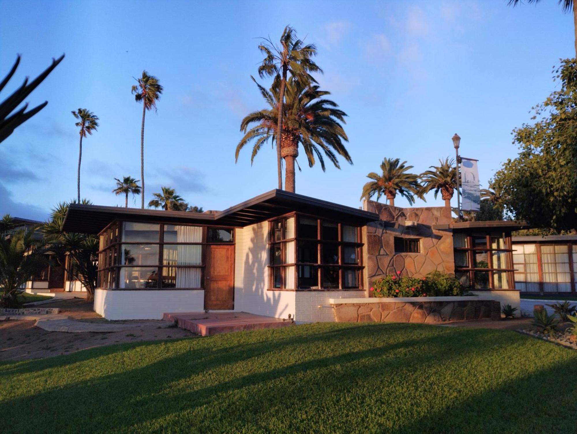 Hotel Quintas Papagayo Ensenada Exterior photo